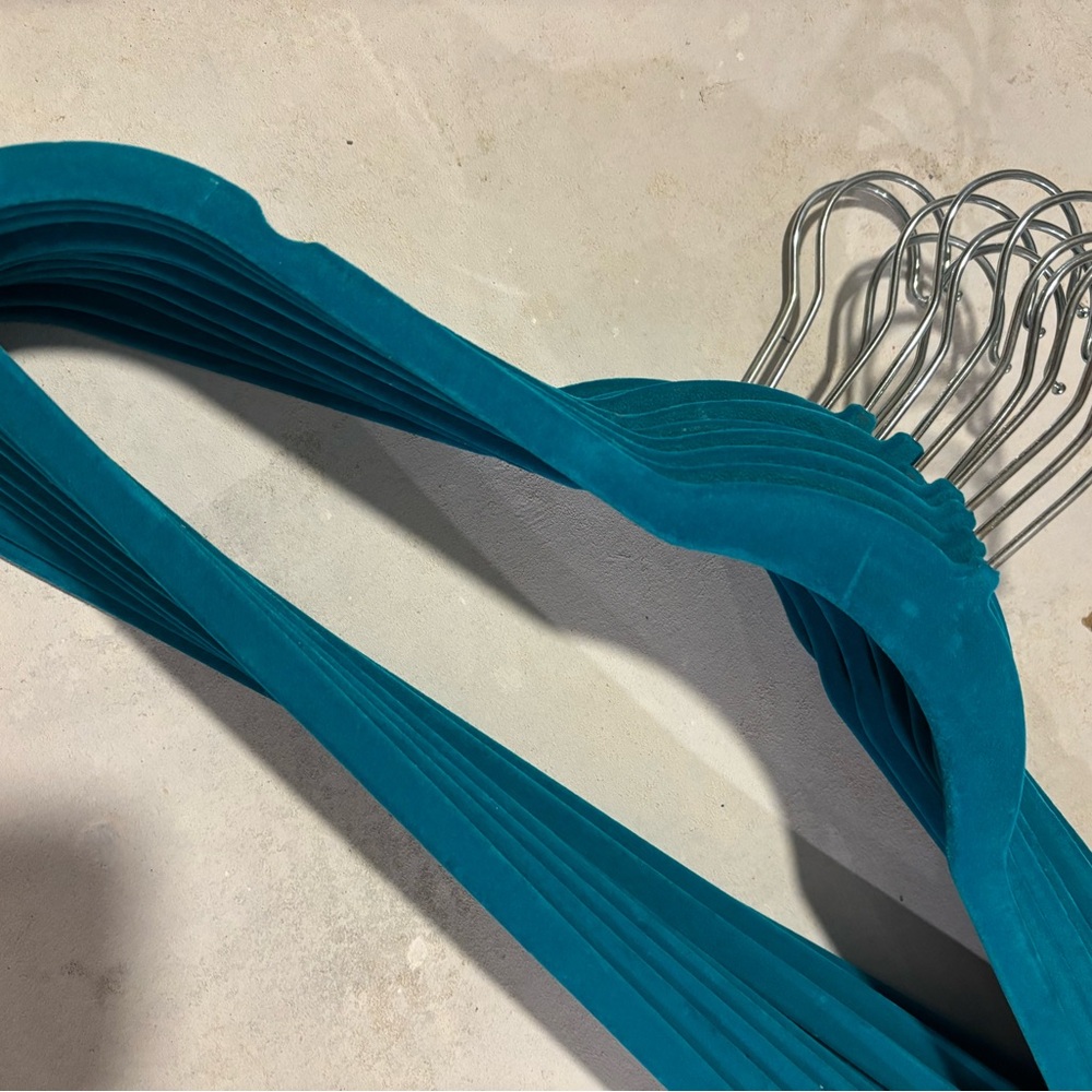 Set of 14 Blue Velvet Felted Hangers - Picture 2 of 3